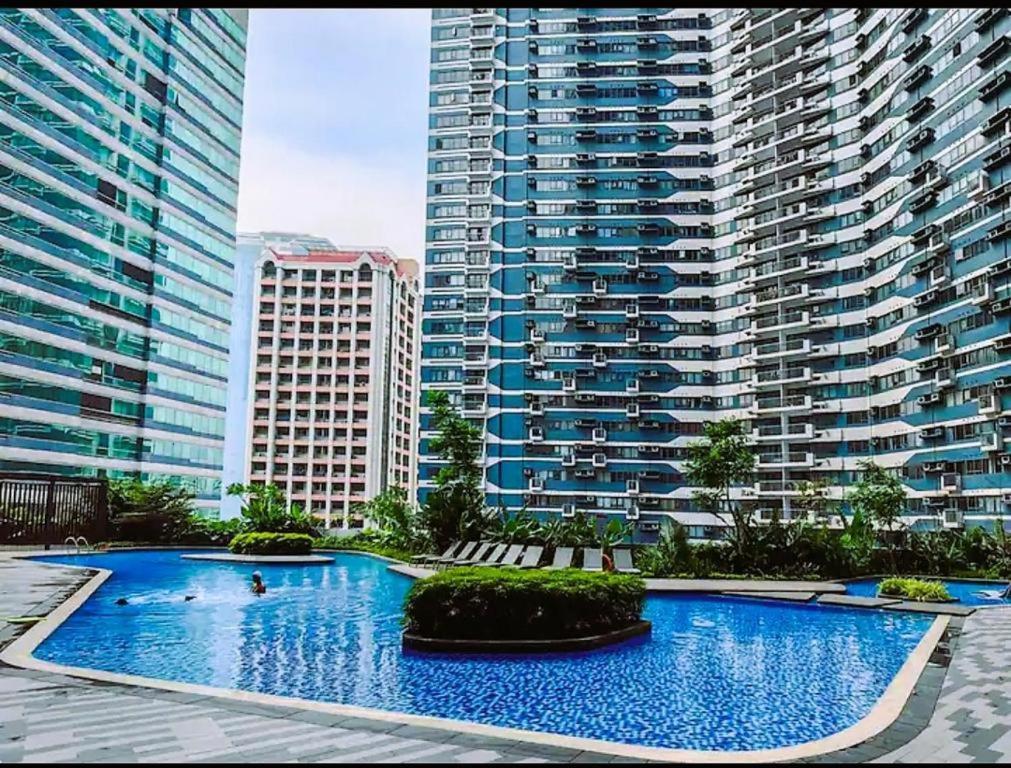 Deluxe Apartments Cozy & Homy In Makati Manila Netflix Exterior foto