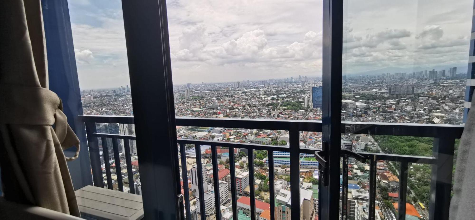 Deluxe Apartments Cozy & Homy In Makati Manila Netflix Exterior foto